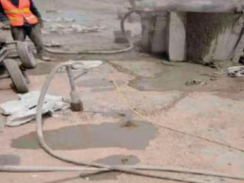 永康水泥混凝土路面板底注浆技术 路面脱空注浆整治方案