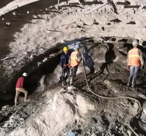 永康拱顶带模注浆料的施工流程及注意事项